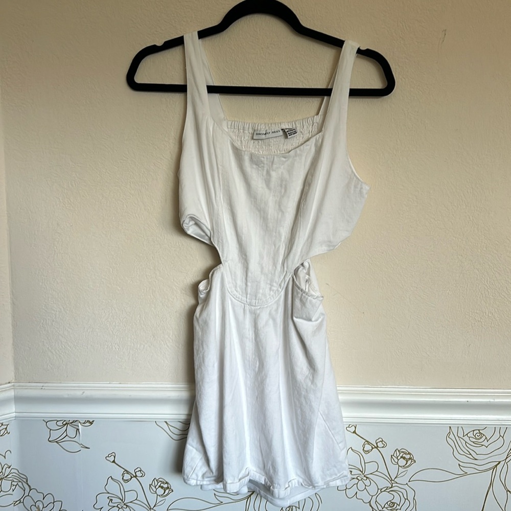 Linen white country summer festival, mini dress, cut sides small sincerely Jules